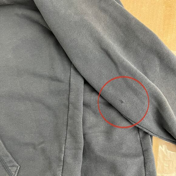 Everlane LARGE Men's Navy Blue Bleach Stain Pullover Hoodie Sweater Long Sleeve - Picture 8 of 10